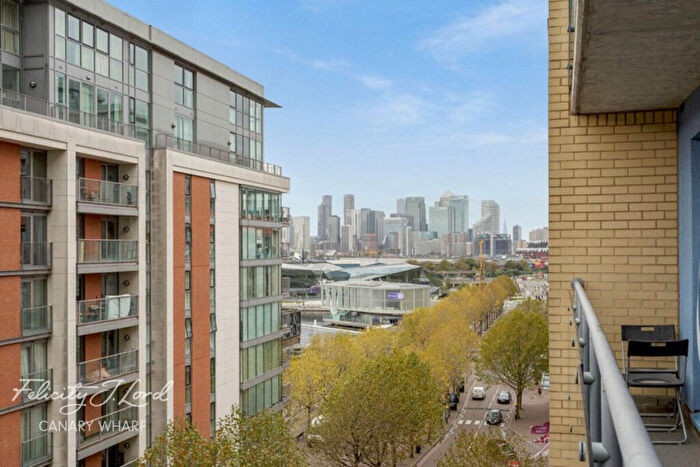 2 Bedroom Apartment To Rent In Western Gateway, London, E16