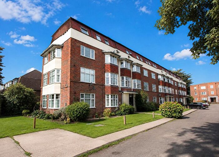 2 Bedroom Flat For Sale In Briar Court, London Road, Cheam, Sutton, SM3