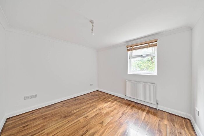 2 Bedroom Flat To Rent In Drakefell Road, Brockley, London, SE4