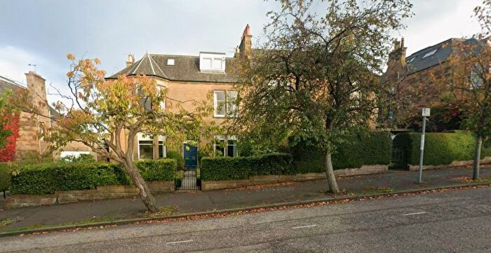 4 Bedroom Flat To Rent In Braid Avenue, Edinburgh, EH10