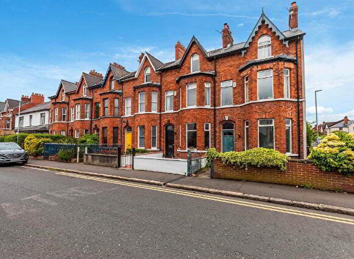 4 Bedroom Mid Terraced House For Sale In Belmont Church Road, Belfast, BT4