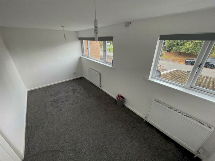 3 Bedroom Terraced House To Rent In Dillotford Avenue, Styvechale, Coventry, CV3