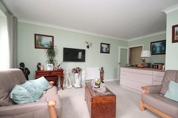1 Bedroom Flat For Sale In Green Road, Portsmouth, Hampshire, PO5