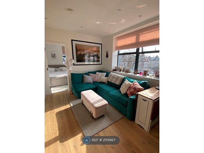 1 Bedroom Flat To Rent In Abbeville Road, London, SW4