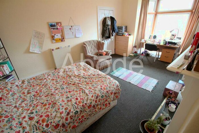 5 Bedroom House To Rent In Moorland Avenue, Hyde Park, Leeds, LS6