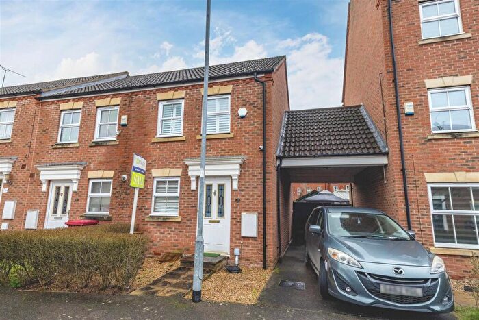 2 Bedroom End Of Terrace House For Sale In Parsons Road, Langley, SL3