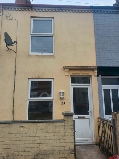 3 Bedroom Terraced House To Rent In Century Road, Great Yarmouth, Norfolk, NR31