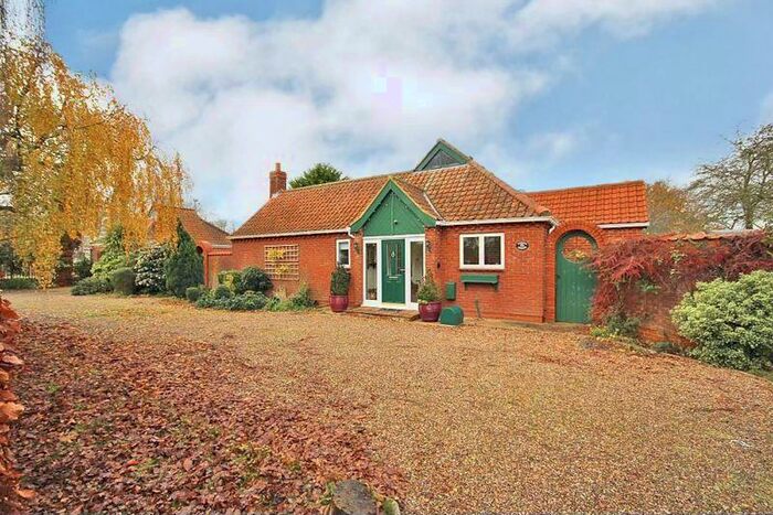3 Bedroom Detached Bungalow For Sale In Northgate Lane, Louth, LN11