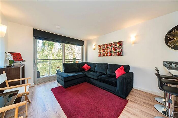 2 Bedroom Flat For Sale In West Parkside, Greenwich, SE10