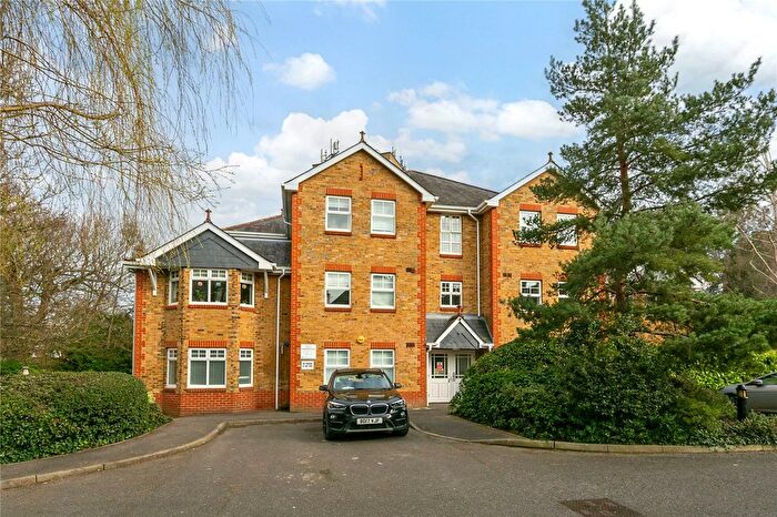 2 Bedroom Flat To Rent In Alexander Laroche Court, Kings Road, Richmond, TW10