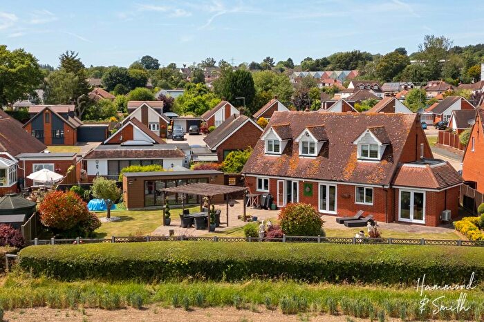 4 Bedroom Detached House For Sale In The Orchards, Epping, CM16