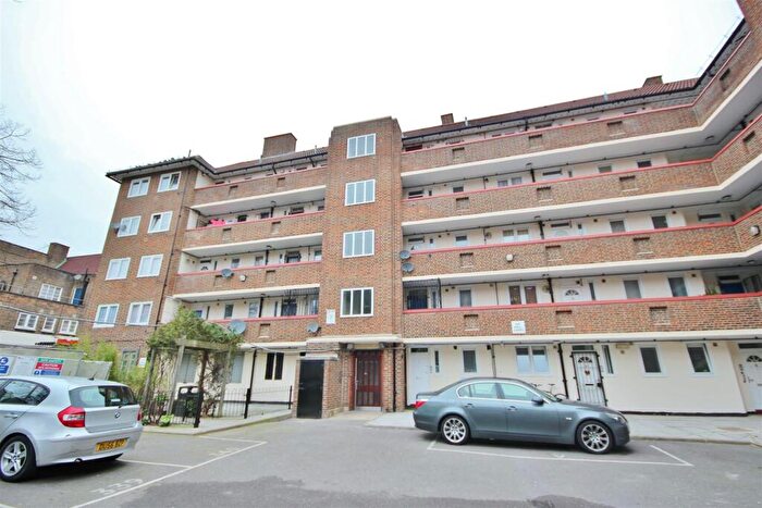 1 Bedroom Apartment For Sale In Ranwell Close, Beale Road, Bow, E3