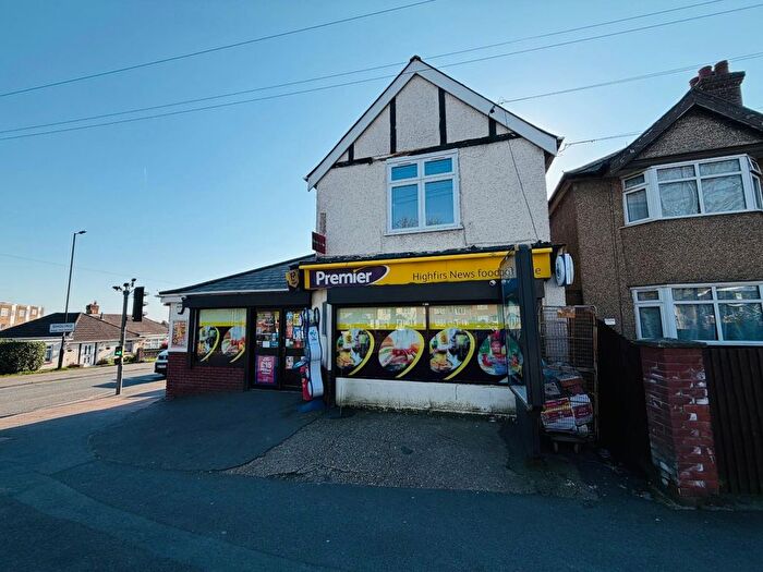 2 Bedroom Flat To Rent In Bursledon Road, Sholing, Southampton, SO19