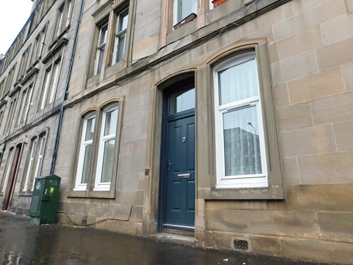 3 Bedroom Flat To Rent In , Dalmeny Street, Edinburgh, EH6