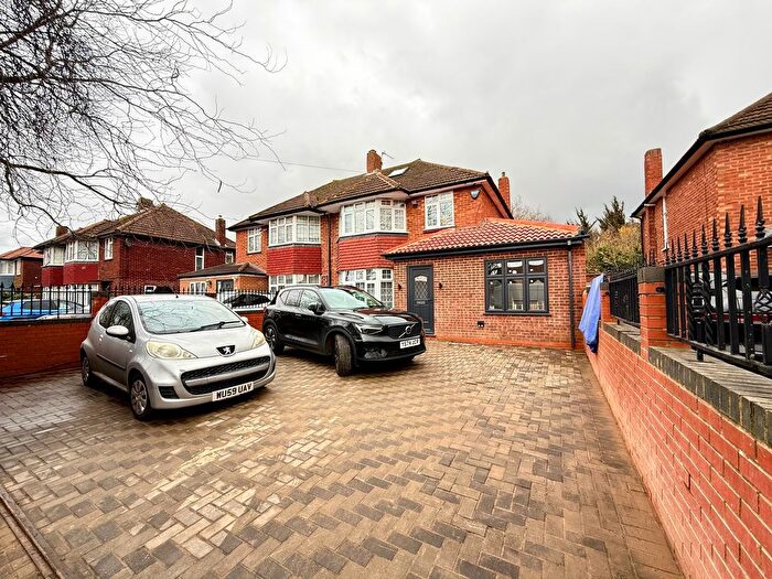 4 Bedroom Semi-Detached House To Rent In Clare Road, Stanwell, TW19