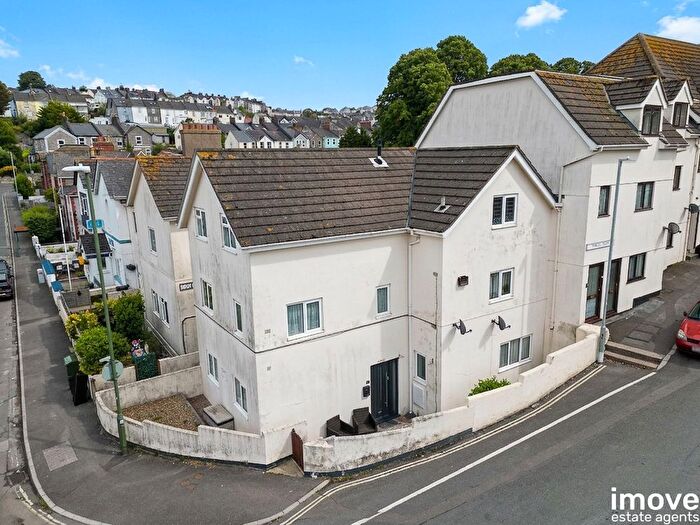 2 Bedroom Flat For Sale In Simon Court, Hoxton Road, Torquay, TQ1