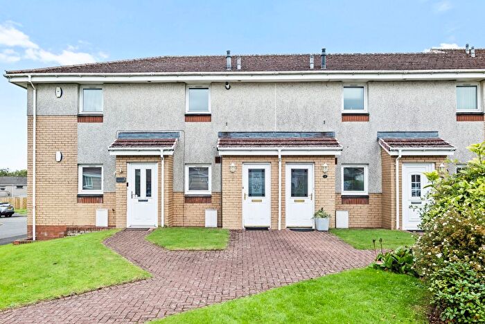 2 Bedroom Flat For Sale In Heatherbell Court, Harthill, ML7