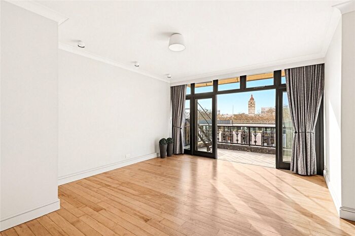 2 Bedroom Flat To Rent In Ennismore Gardens, Knightsbridge, London, SW7