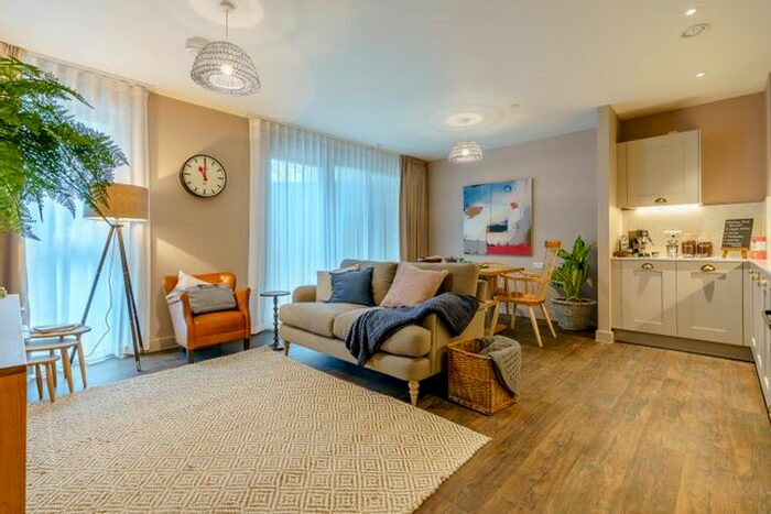 1 Bedroom Flat To Rent In Canada Gardens, Wembley, HA9