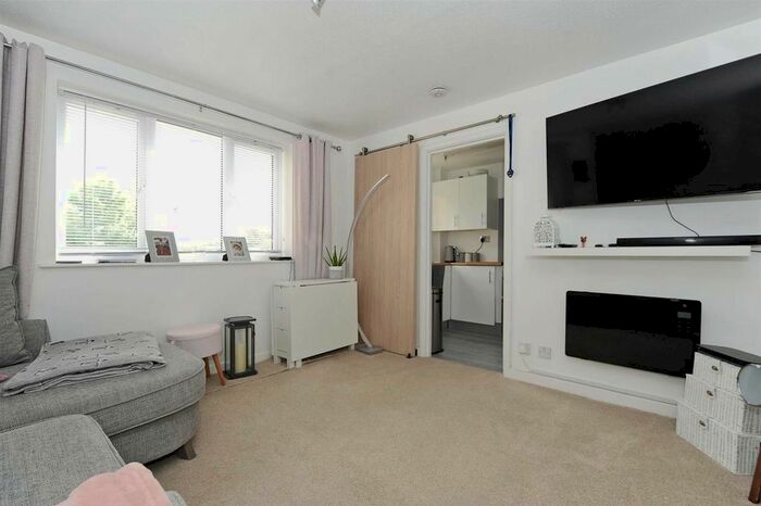 1 Bedroom Flat To Rent In Victoria Court, North Street, Rushden, NN10