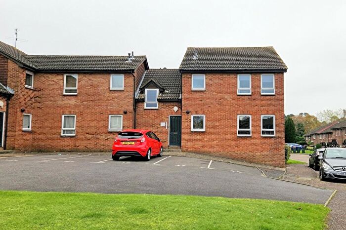 Studio To Rent In Hillingdale, Crawley, West Sussex., RH11