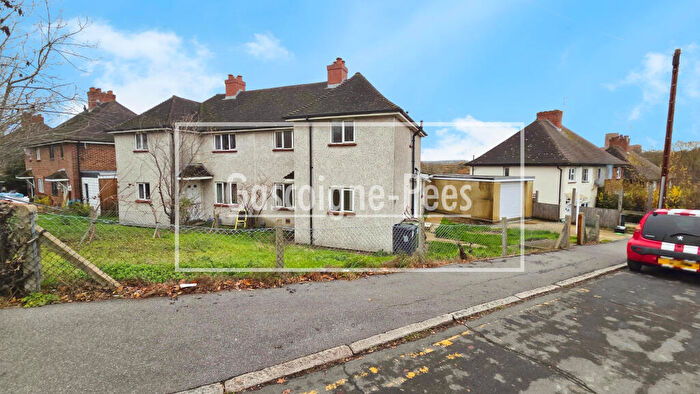 3 Bedroom House To Rent In Woodside Road, Guildford, GU2