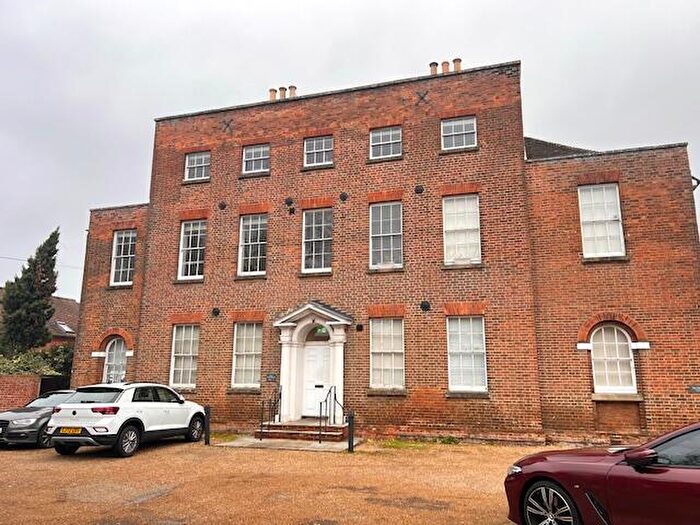 1 Bedroom Flat To Rent In Barton Mill Road, Canterbury, CT1