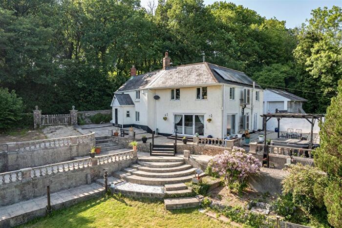 5 Bedroom Detached House For Sale In Hemyock, Cullompton, EX15