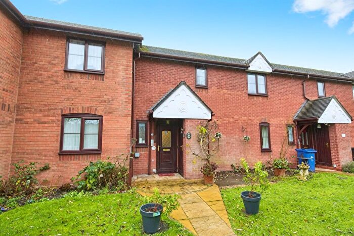 2 Bedroom End Of Terrace House For Sale In Derwent Close, Burton-On-Trent, DE14