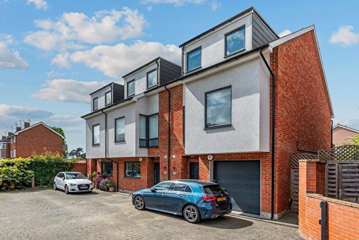 3 Bedroom Property For Sale In Hardwick Close, Stanmore, HA7