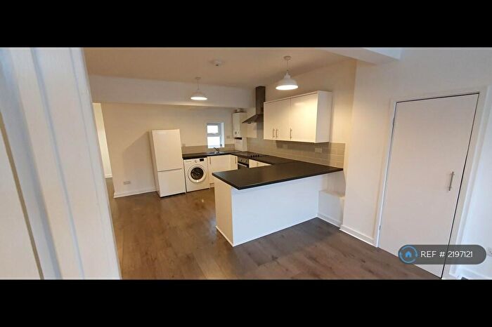 1 Bedroom Flat To Rent In Lewes Road, Brighton, BN2