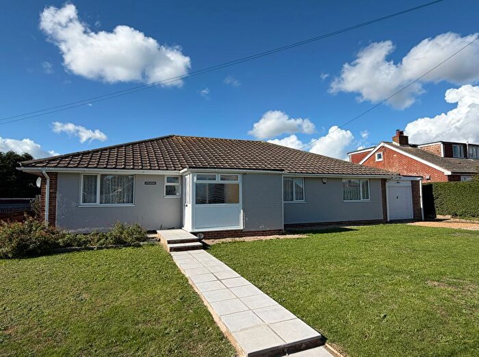 3 Bedroom Detached Bungalow To Rent In Victoria Road, Capel Le Ferne, CT18