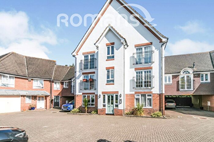 2 Bedroom Flat To Rent In Hartigan Place, Woodley, Reading, RG5