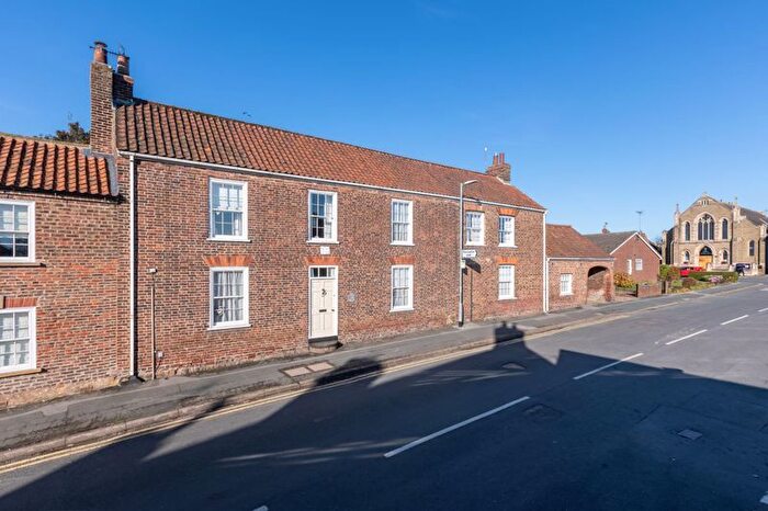 5 Bedroom Semi-Detached House For Sale In Middle Street, Nafferton, Driffield, YO25