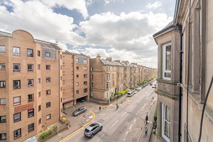 4 Bedroom Flat To Rent In Polwarth Gardens, Polwarth, Edinburgh, EH11