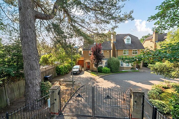 4 Bedroom Detached House For Sale In London Road, Egham, TW20