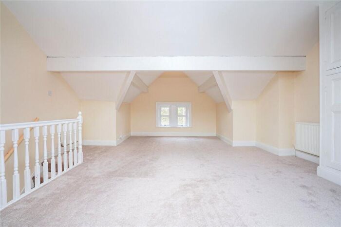 3 Bedroom Terraced House To Rent In Thornhill Road, Longwood, Huddersfield, Kirklees, HD3