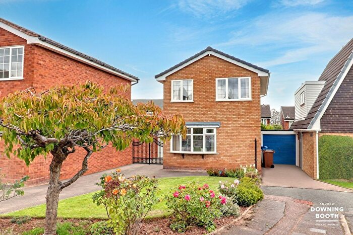 3 Bedroom Detached House For Sale In Giles Road, Lichfield, WS13