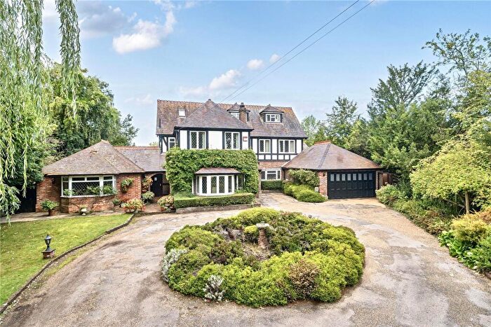 6 Bedroom Detached House For Sale In Links Lane, Rowland's Castle, PO9