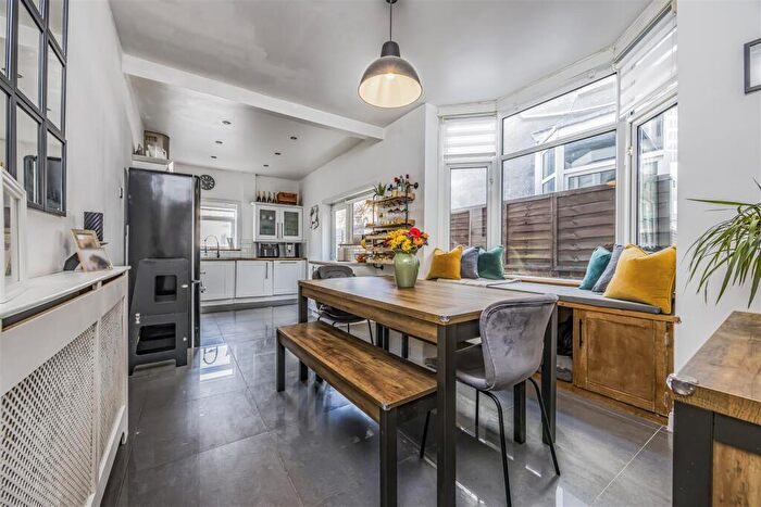 2 Bedroom Terraced House For Sale In Byron Road, Portsmouth, PO2