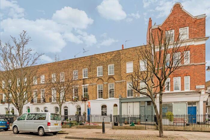 3 Bedroom House To Rent In Cloudesley Road, London, N1