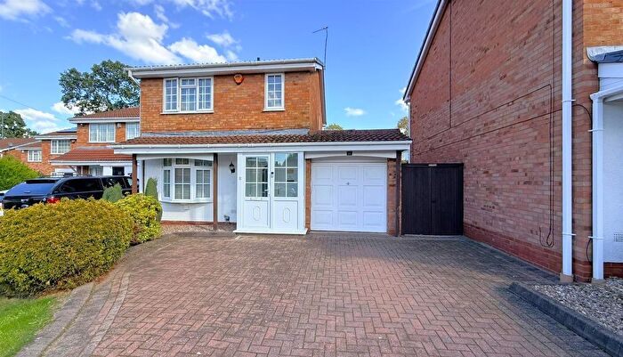 3 Bedroom Detached House For Sale In Moor Leasow, Birmingham, B31