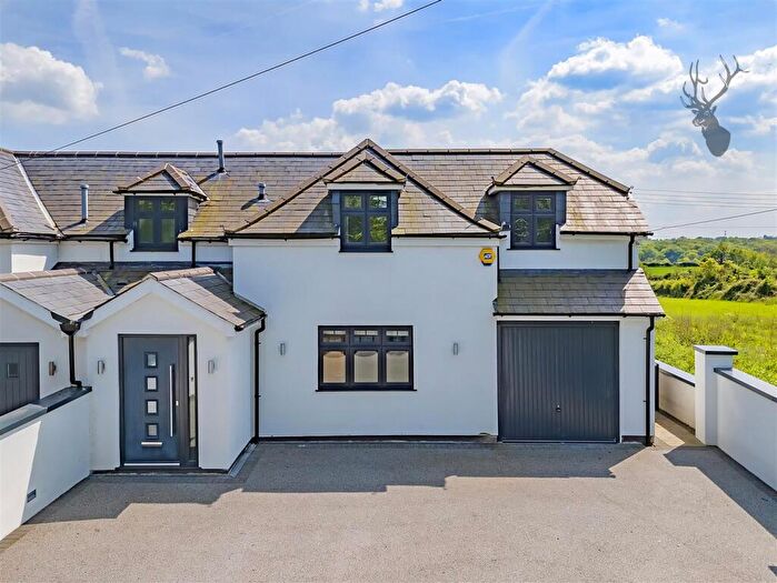 4 Bedroom Semi-Detached House For Sale In St. Vincents Hamlets, Weald Road, South Weald, CM14