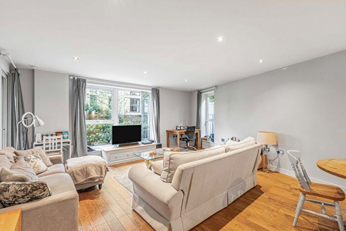 2 Bedroom Flat For Sale In Eltringham Street, London, SW18