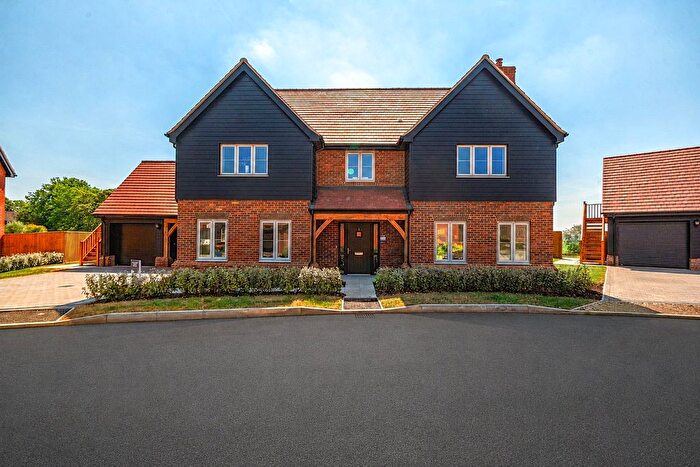 5 Bedroom Detached House For Sale In Tower House Farm, Mortimer, Reading, RG7