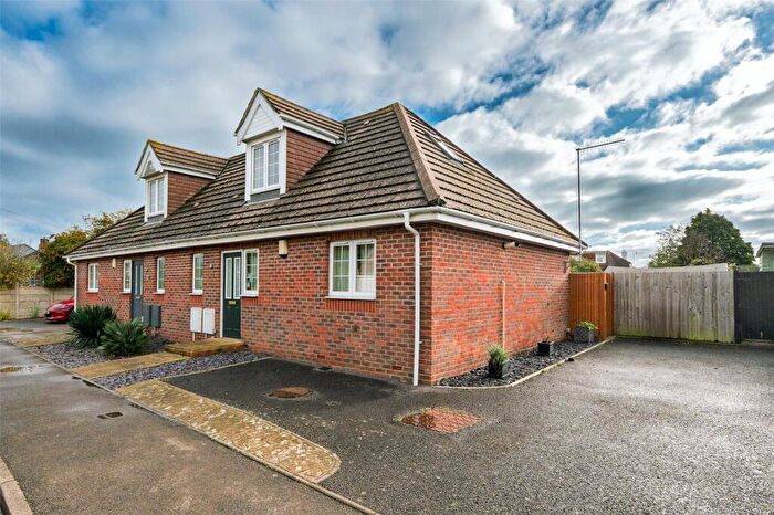 2 Bedroom Bungalow For Sale In Langbury Lane, Ferring, Worthing, West Sussex, BN12