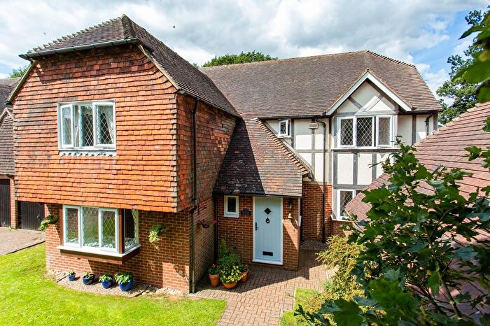 5 Bedroom Detached House For Sale In Old Rectory Close, Ashford, TN25
