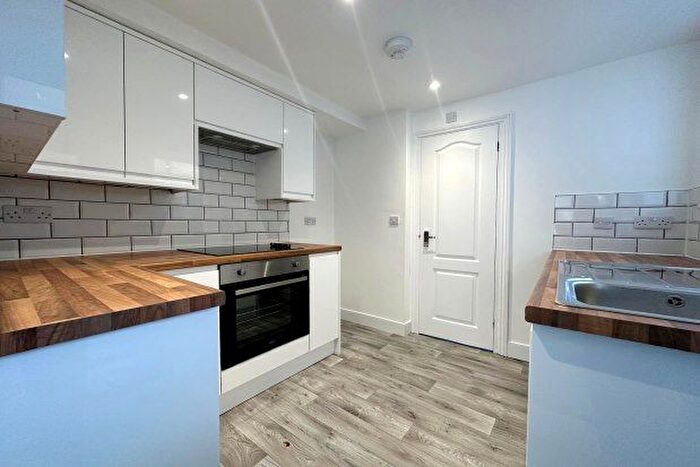 3 Bedroom Property To Rent In Oxford Road, Sidcup, DA14