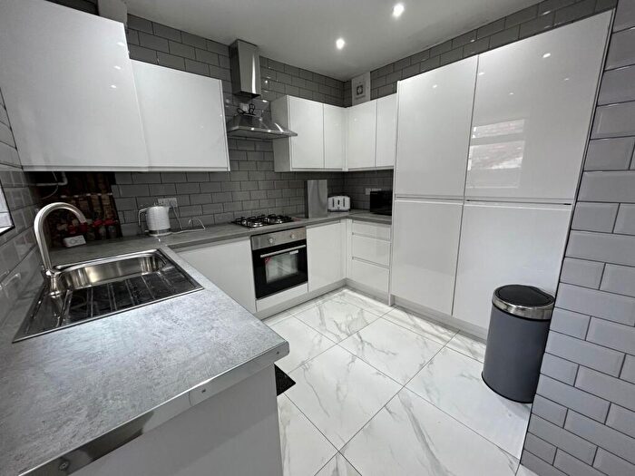 6 Bedroom House To Rent In Ashfield, Liverpool, L15