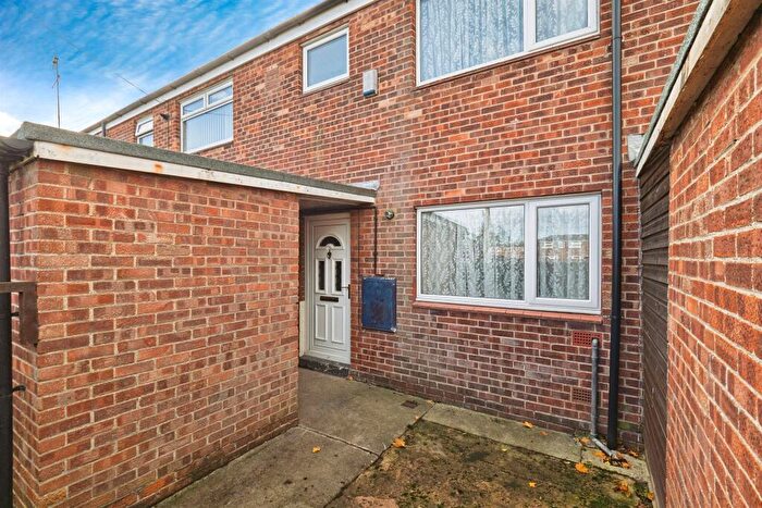 3 Bedroom Terraced House For Sale In Grasby Road, Hull, HU8